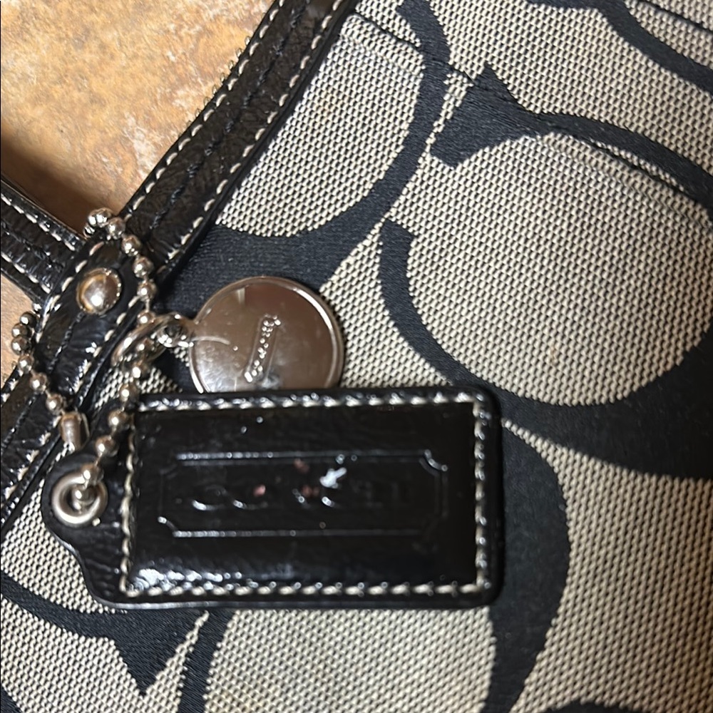 Coach Black and Gray Signature Shoulder Bag - Picture 3 of 8
